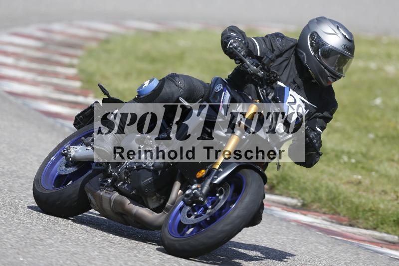 Archiv-2025/09 22.04.2025 Cornu Master School ADR/gruen-vert/20